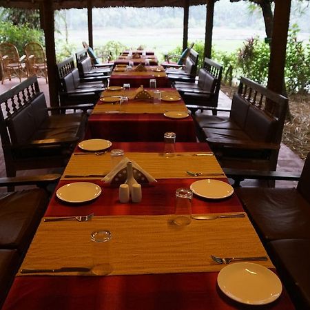 Soma Birds Lagoon Hotell Kotamangalam Exteriör bild