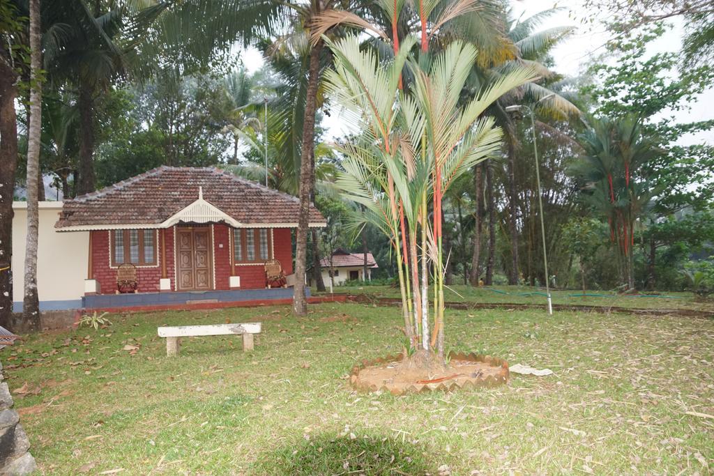 Soma Birds Lagoon Hotell Kotamangalam Exteriör bild